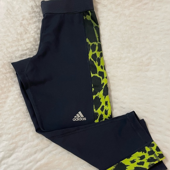 Adidas techfit size S cropped leggings - Picture 6 of 6